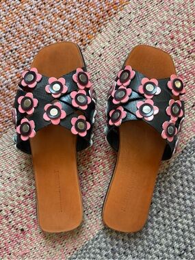 Rachel Comey Akta Sandals Black Leather Pink Flowers Size 7